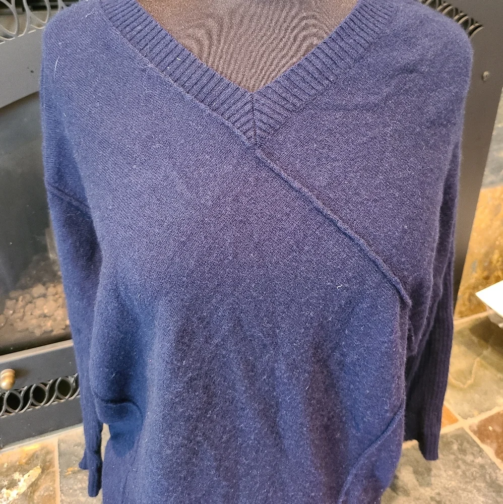 Loma London Navy Blue 100% Cashmere V Neck Long Sleeve Sweater Size Small